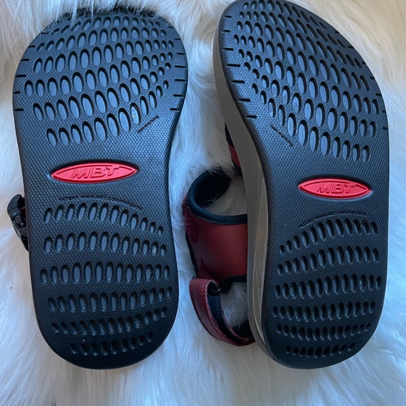 MBT Women’s Red Rocker Sandals Size 6-6.5 - Picture 5 of 6